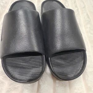 Nike Calm Black Slide Sandals